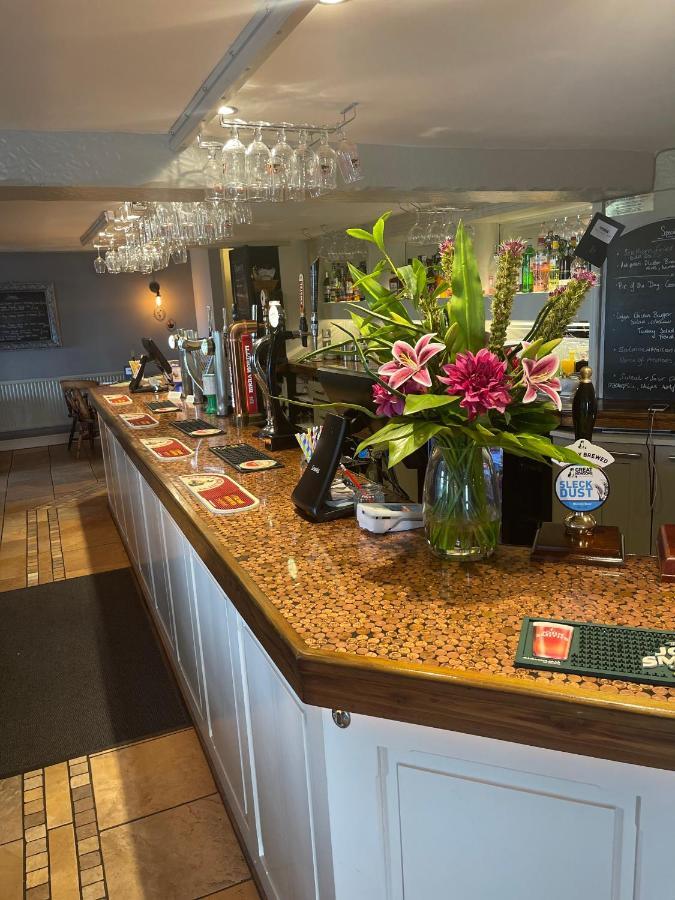 The Railway Inn Rise Luaran gambar
