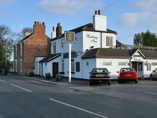 The Railway Inn Rise Luaran gambar